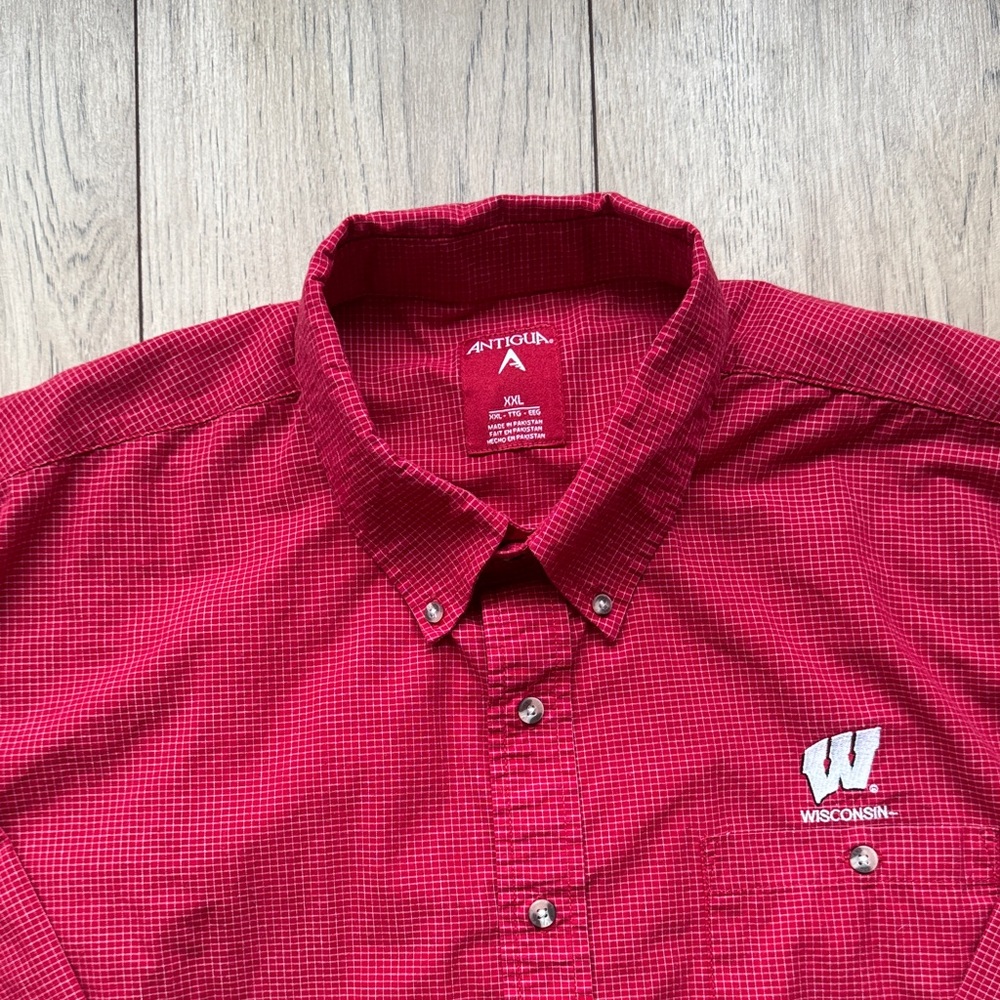 Antigua Wisconsin Badgers Men’s Long Sleeve Button Down Shirt Red 2XL W Logo